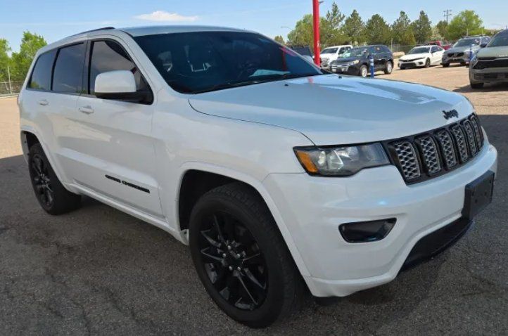 2018 Jeep Grand Cherokee Altitude 4WD's photo
