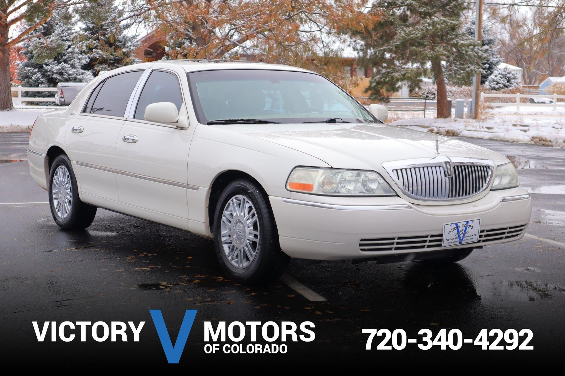 2006 Lincoln Town Car Designer Series Victory Motors of Colorado