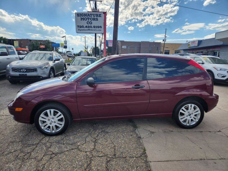 2007 Ford Focus ZX3 SES | Signature Motors Co