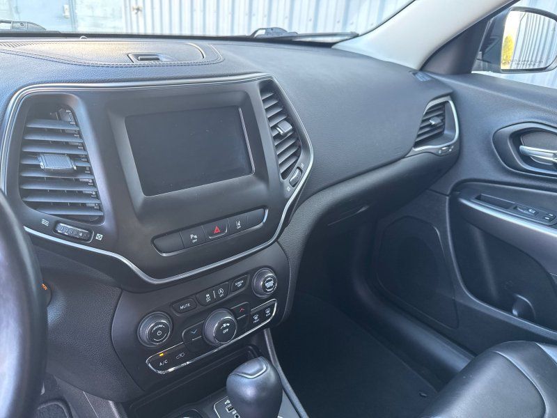 2021 Jeep Cherokee Latitude photo 19