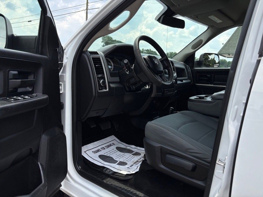 2017 Ram 2500 ST Tradesman photo 19