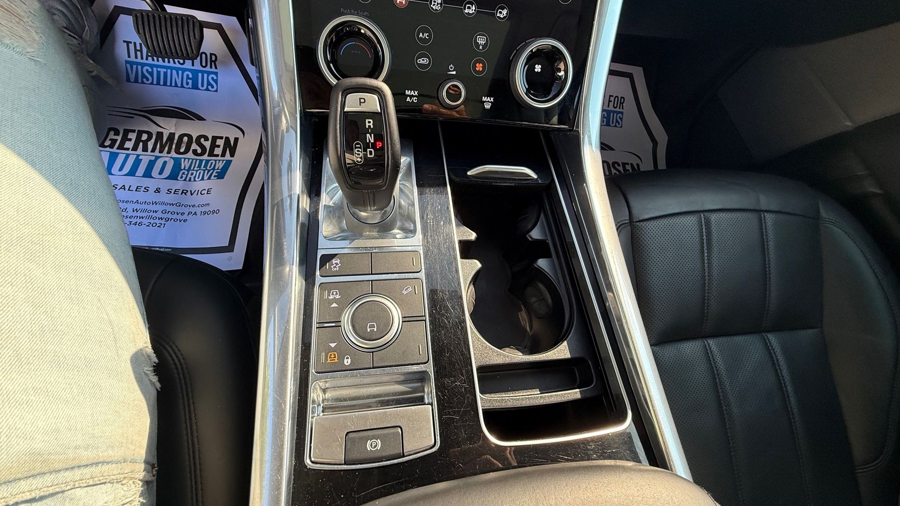 2020 Land Rover Range Rover Sport HSE photo 16
