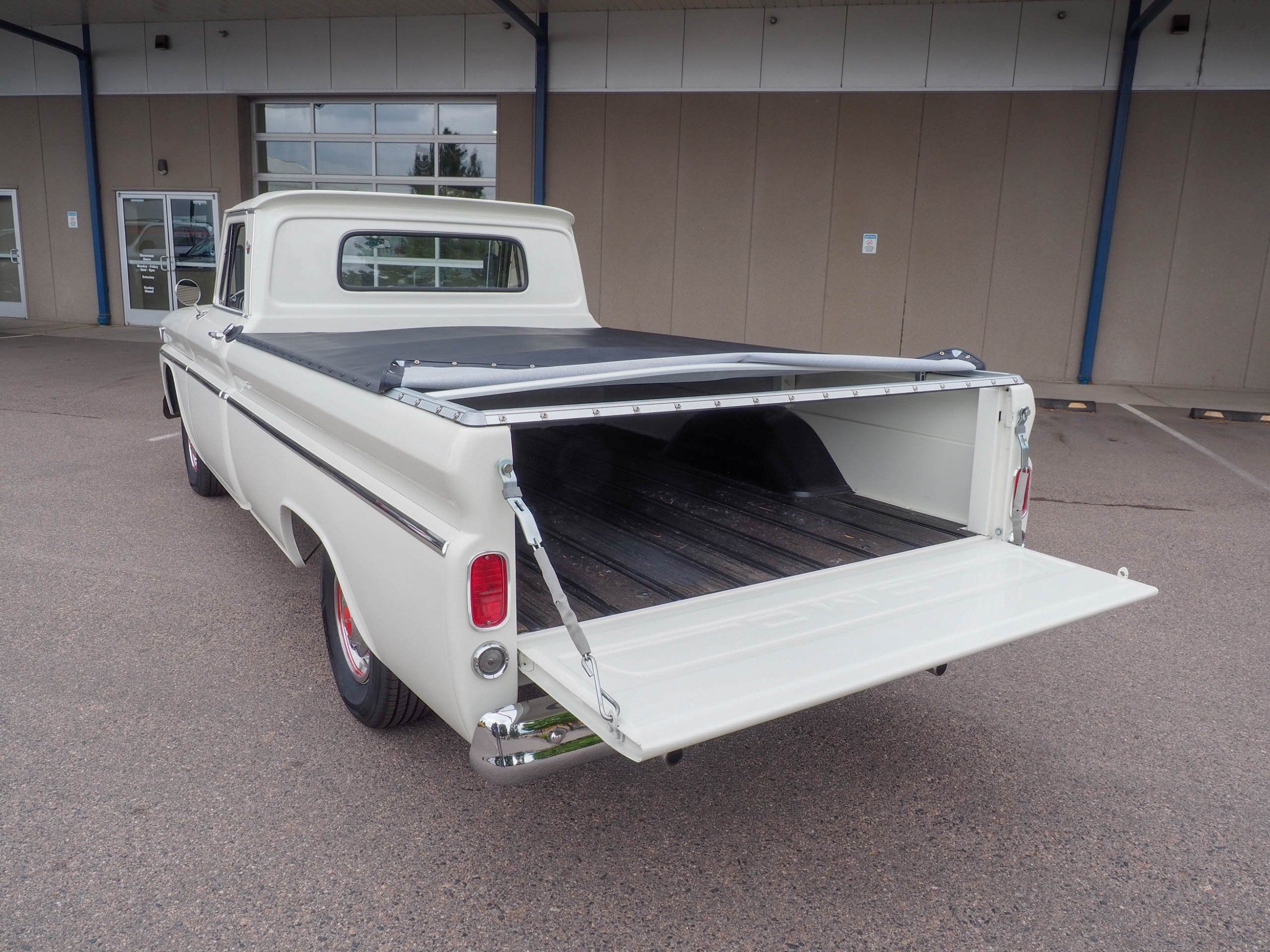 1966 GMC Pickup White RWD