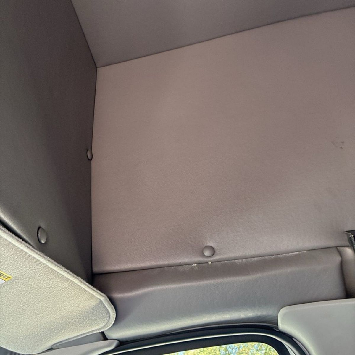 2011 Ford E-Series Cargo 29