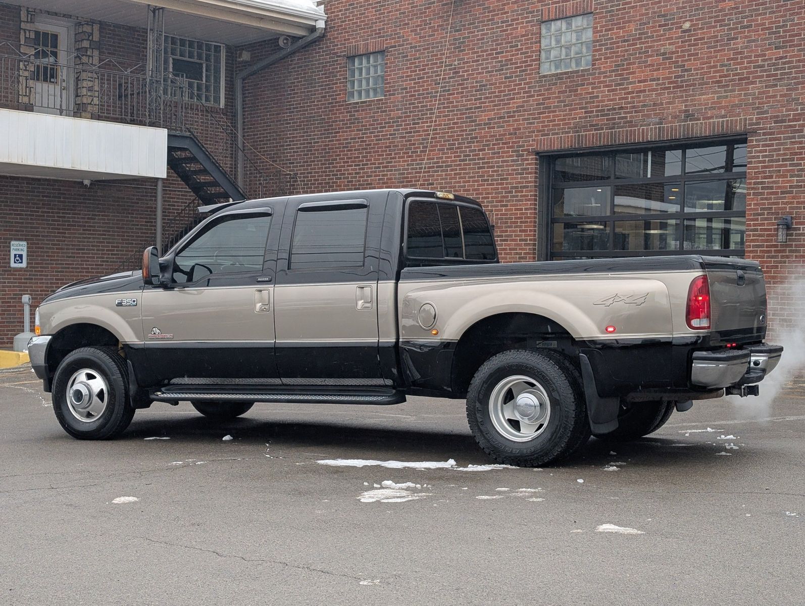 2004 Ford F-350 Super Duty 15