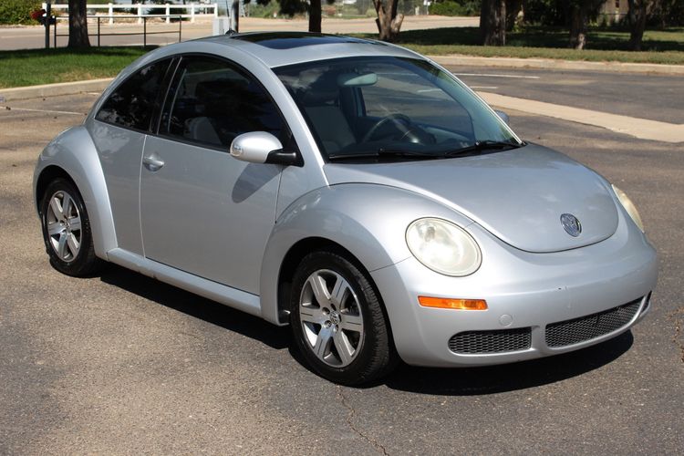 2006 Volkswagen New Beetle 2.5 | Victory Motors of Colorado