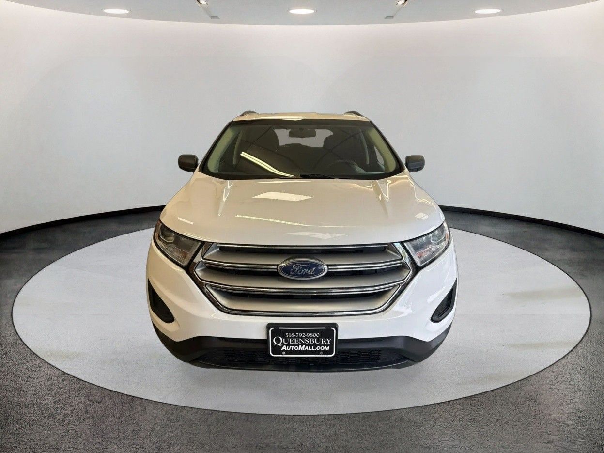 2018 Ford Edge SE - Photo 2