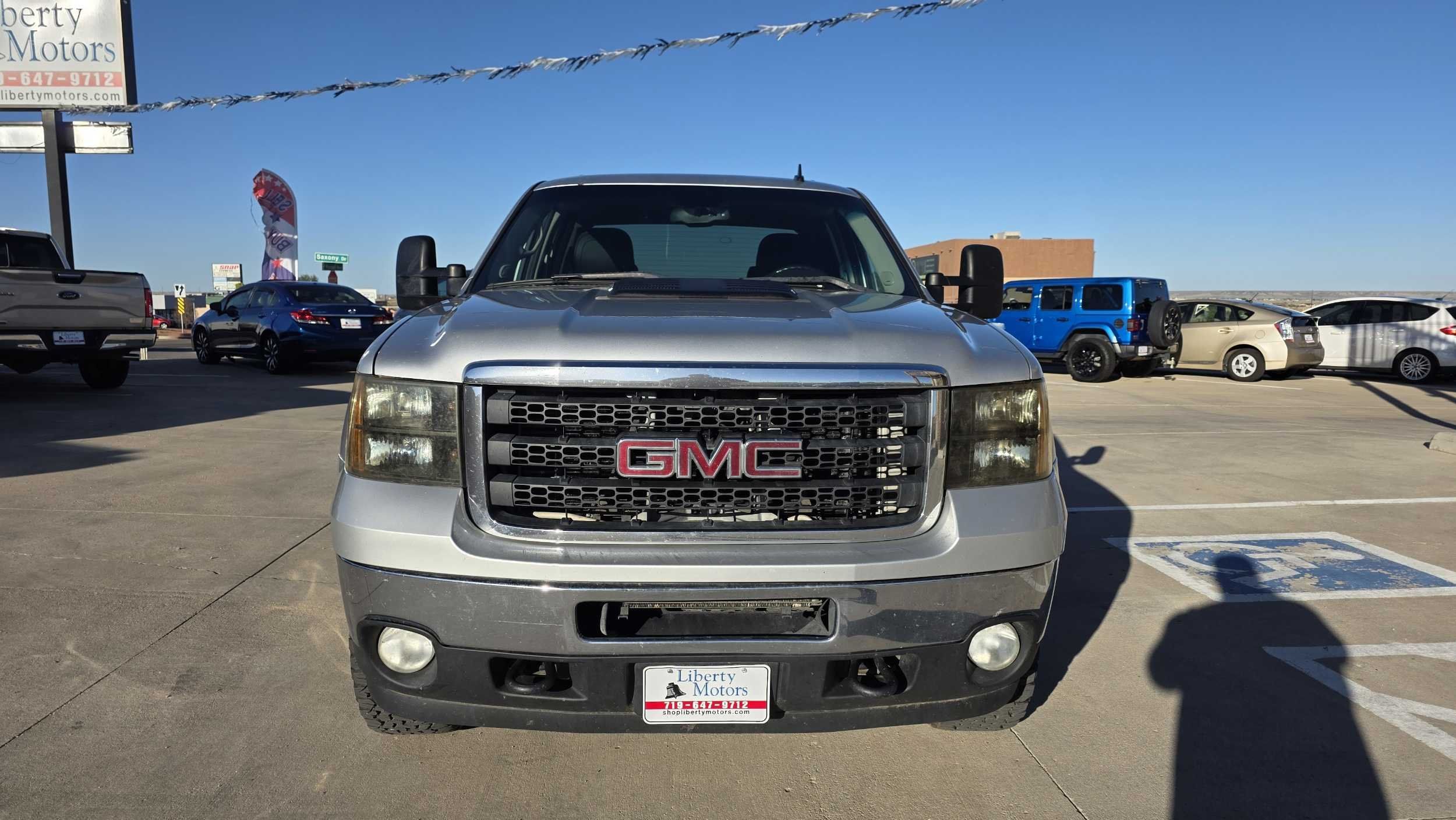 2011 Gmc Sierra SLT photo 2