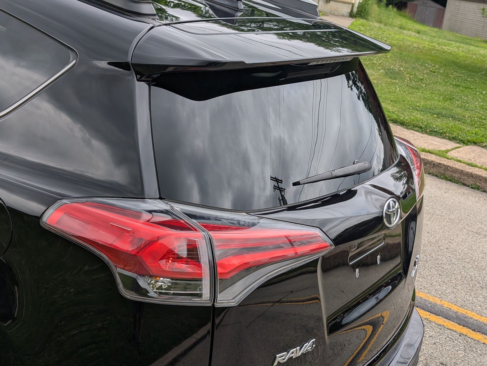 2017 Toyota RAV4 26