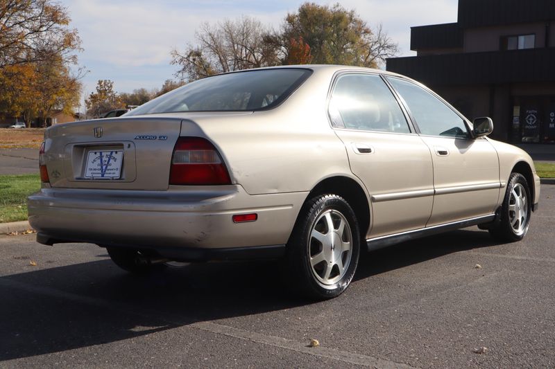 1994 Honda Accord Photos