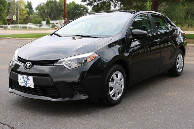 2015 Toyota Corolla Photos