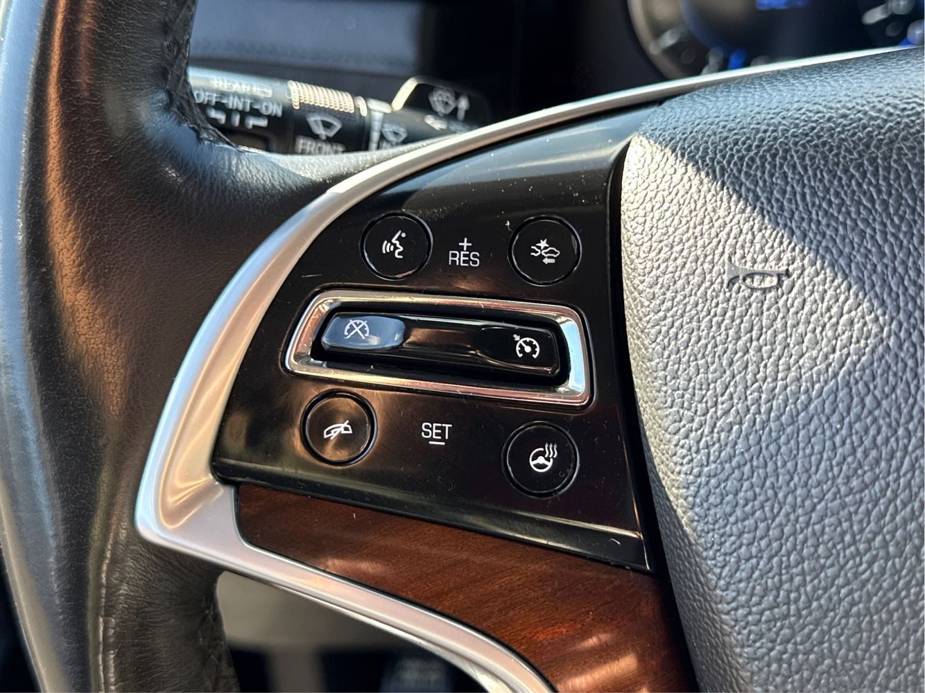 2019 Cadillac Escalade ESV Luxury photo 15