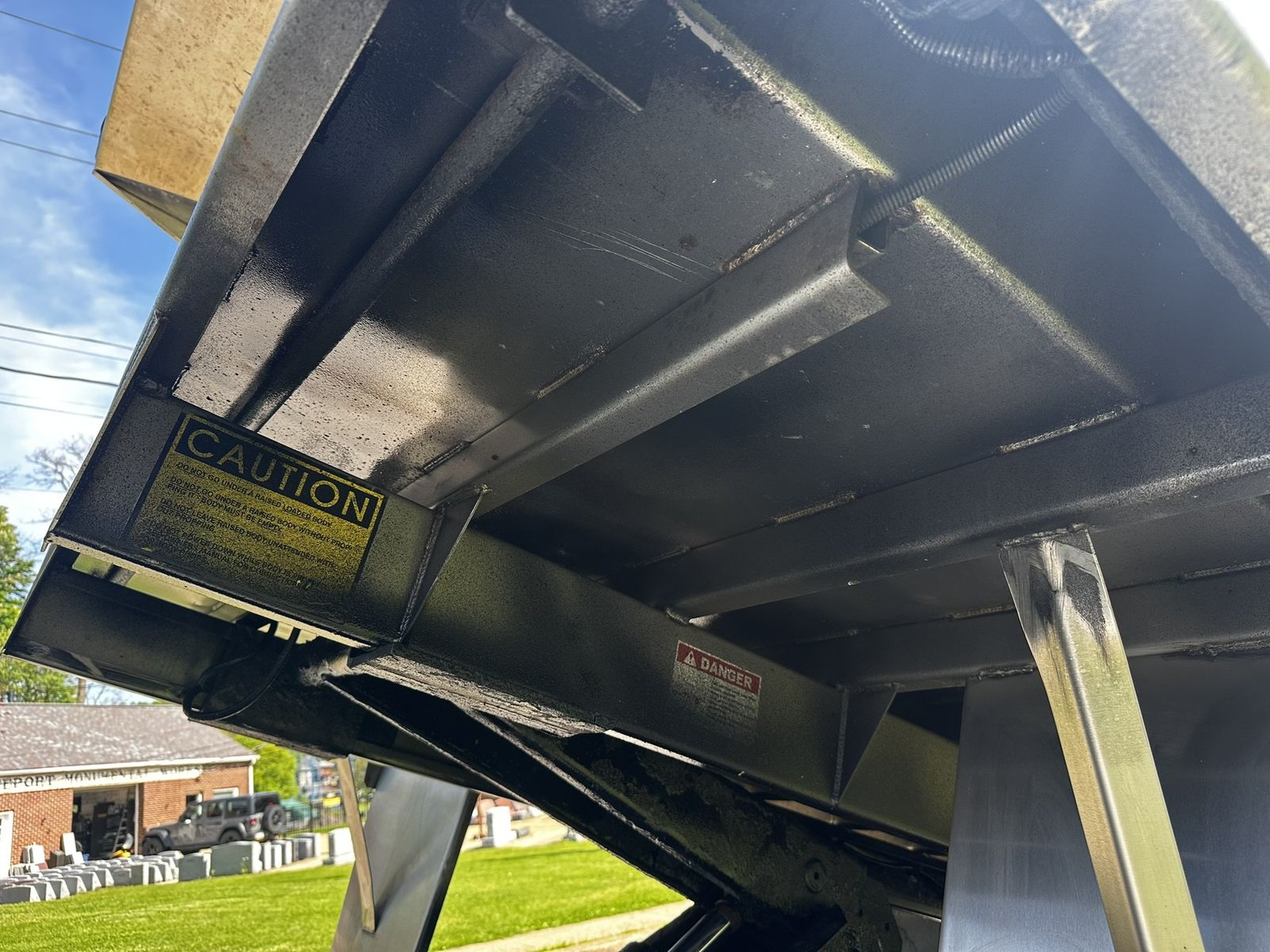 2014 Ford F-550 Chassis 29