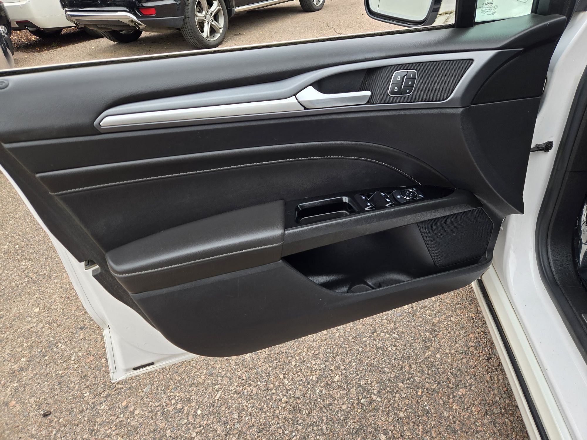 2013 Ford Fusion Energi Titanium photo 14