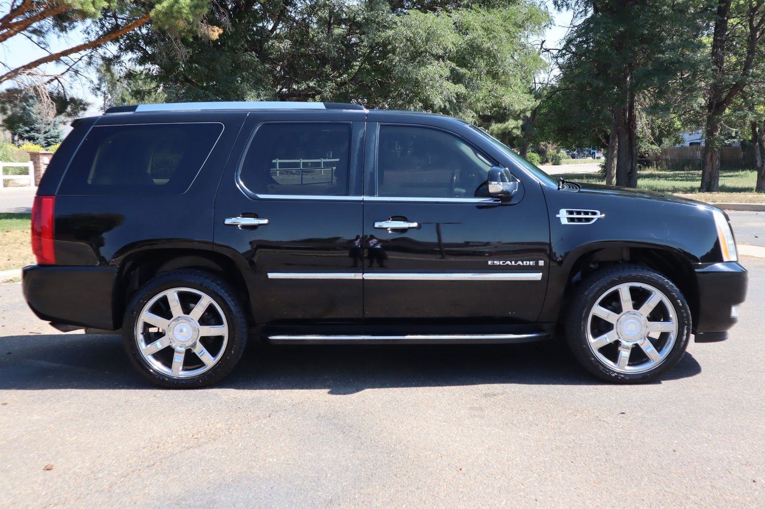 2007 Cadillac Escalade Base | Victory Motors of Colorado