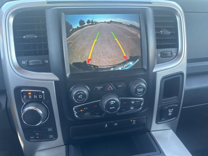  2017 RAM 1500 SLT Crew Cab 4WD   