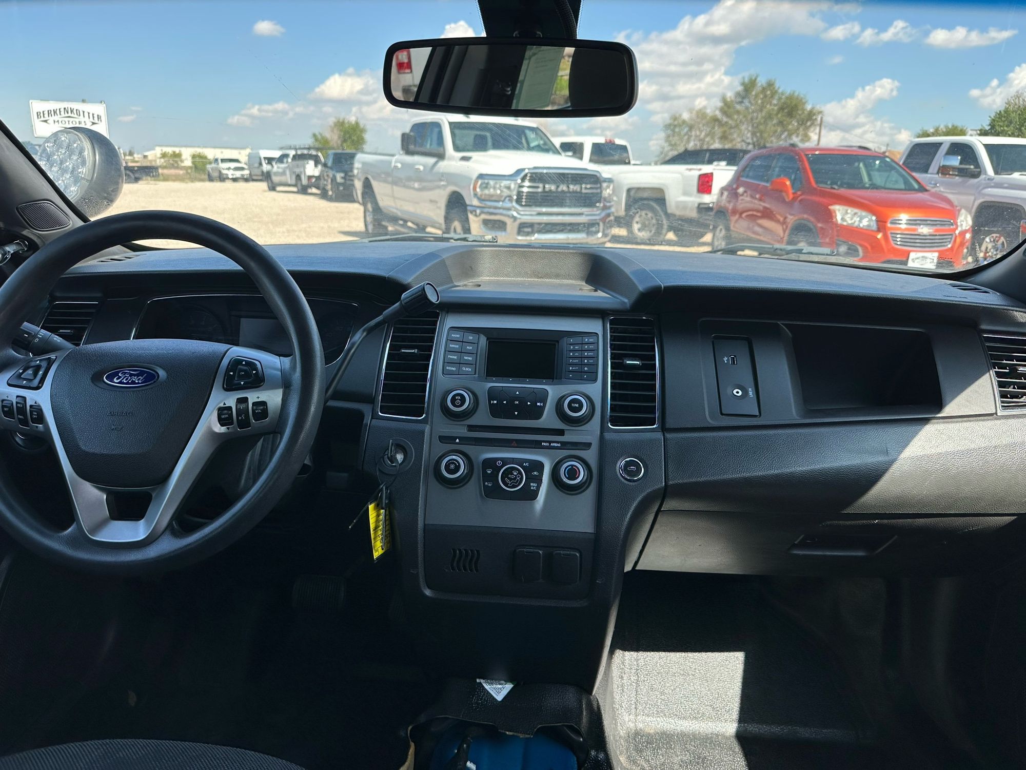 2013 Ford Taurus photo 26