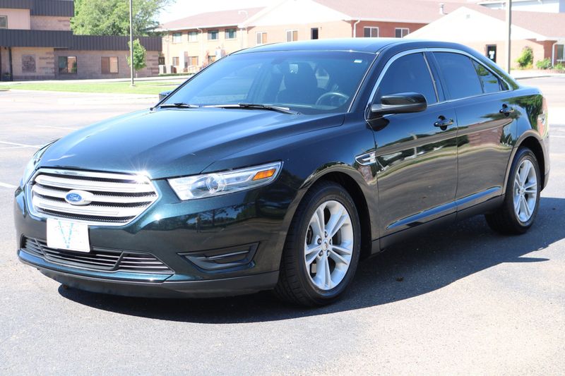 2014 Ford Taurus Photos