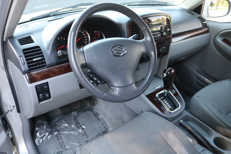 クル 2003 Suzuki XL-7 Price, Value, Depreciation & Reviews | Kelley