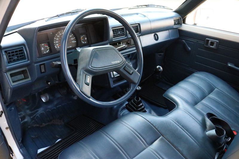 1987 Toyota Pickup Interior