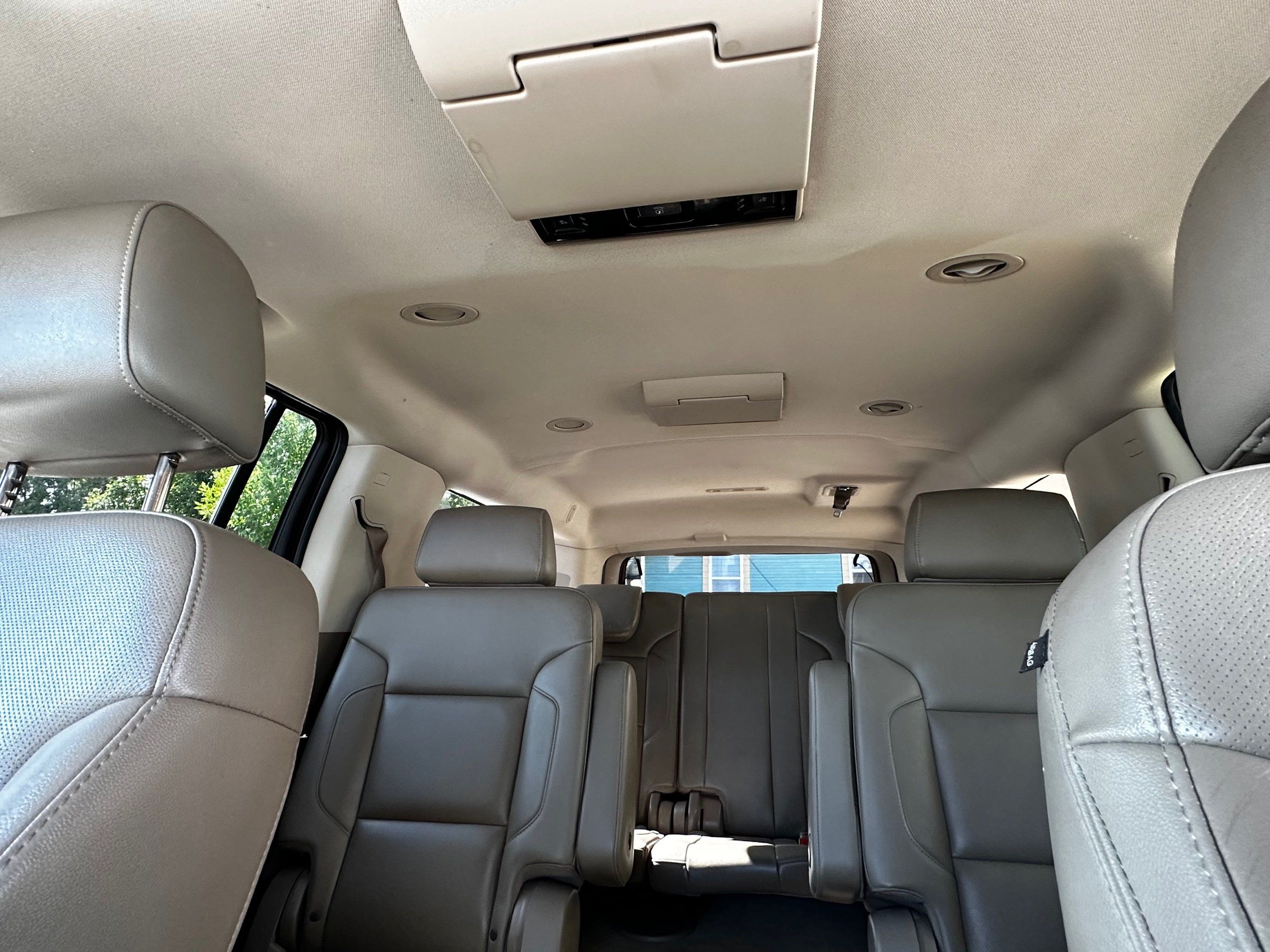 2016 Chevrolet Suburban LTZ photo 14