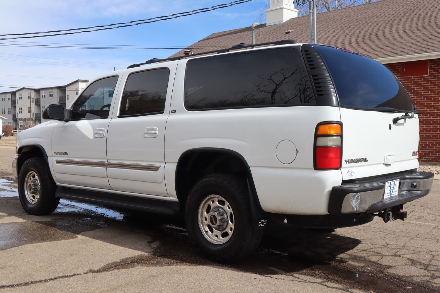 2004 GMC Yukon XL 2500 | Victory Motors of Colorado