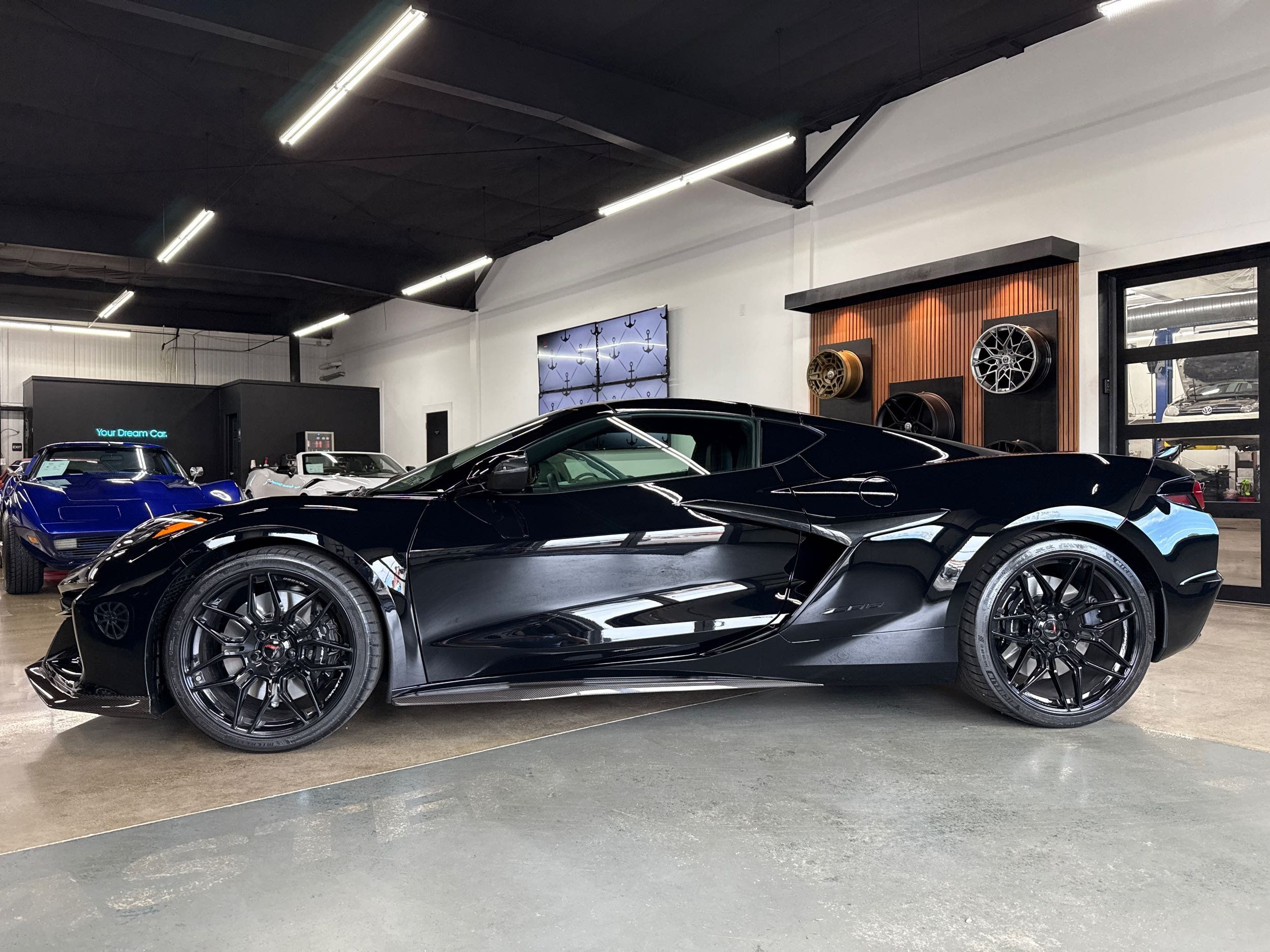 2025 Chevrolet Corvette Z06 Coupe 2LZ photo 4