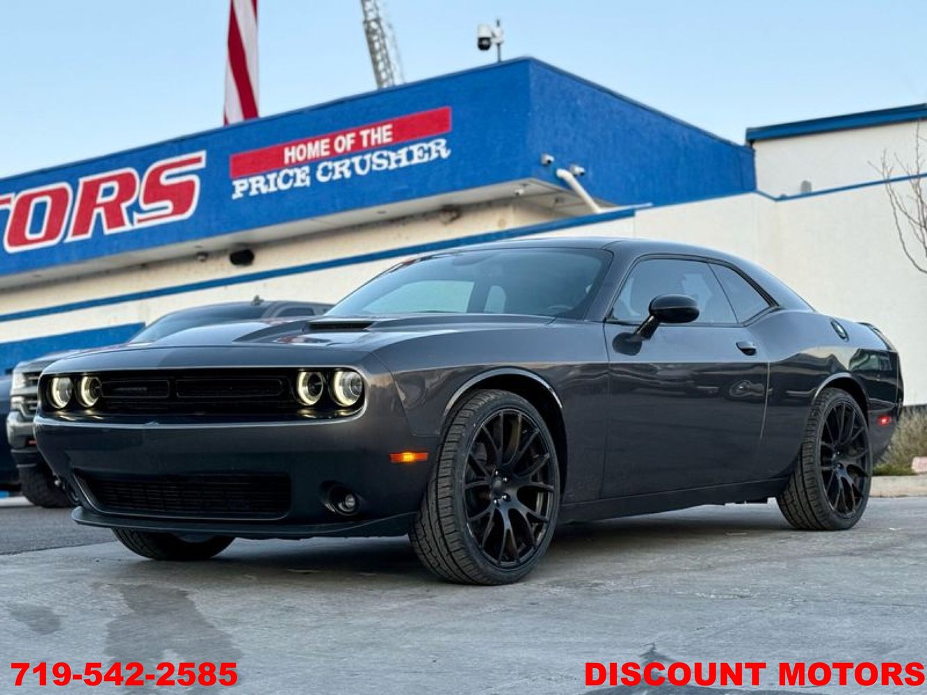 2018 Dodge Challenger SXT Plus's photo