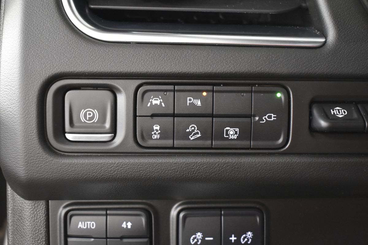 2022 GMC Yukon XL 4WD AT4