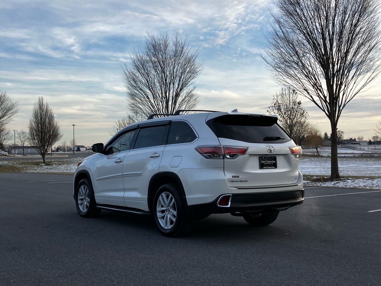 2016 Toyota Highlander LE photo 5