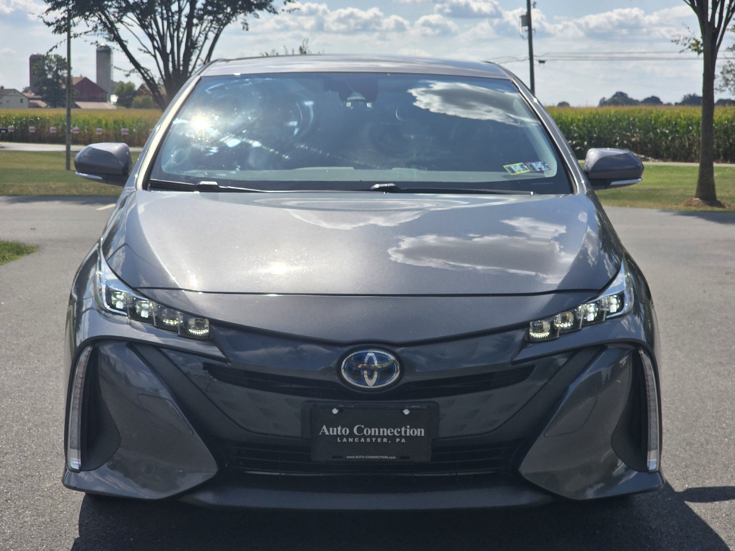 2022 Toyota Prius Prime XLE photo 2