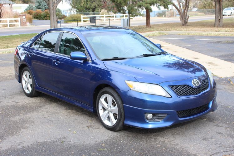 2011 Toyota Camry SE V6 | Victory Motors of Colorado