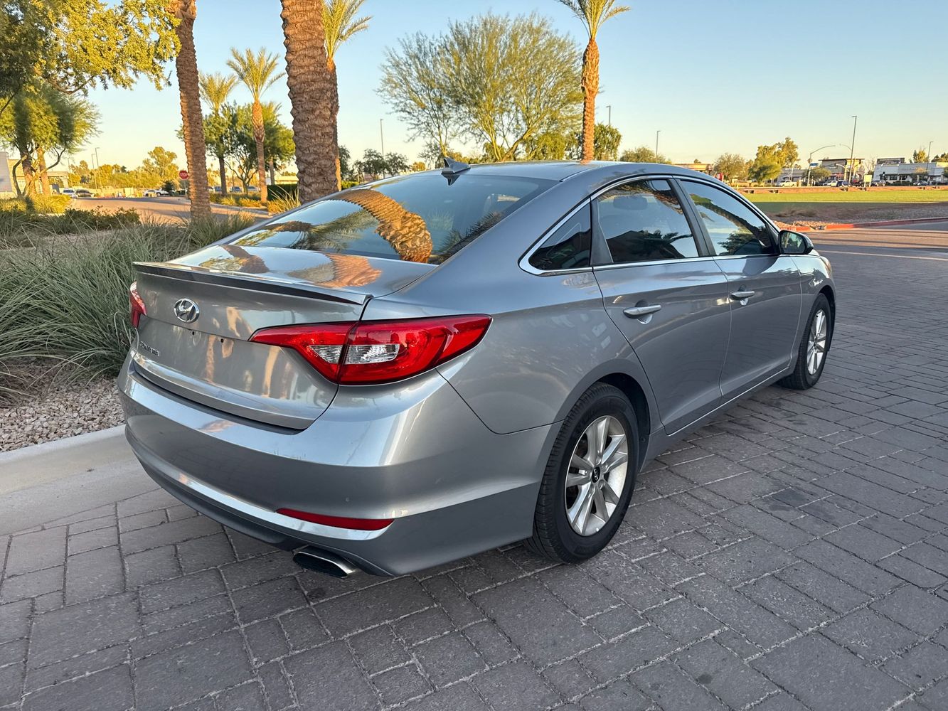2016 Hyundai Sonata SE photo 3