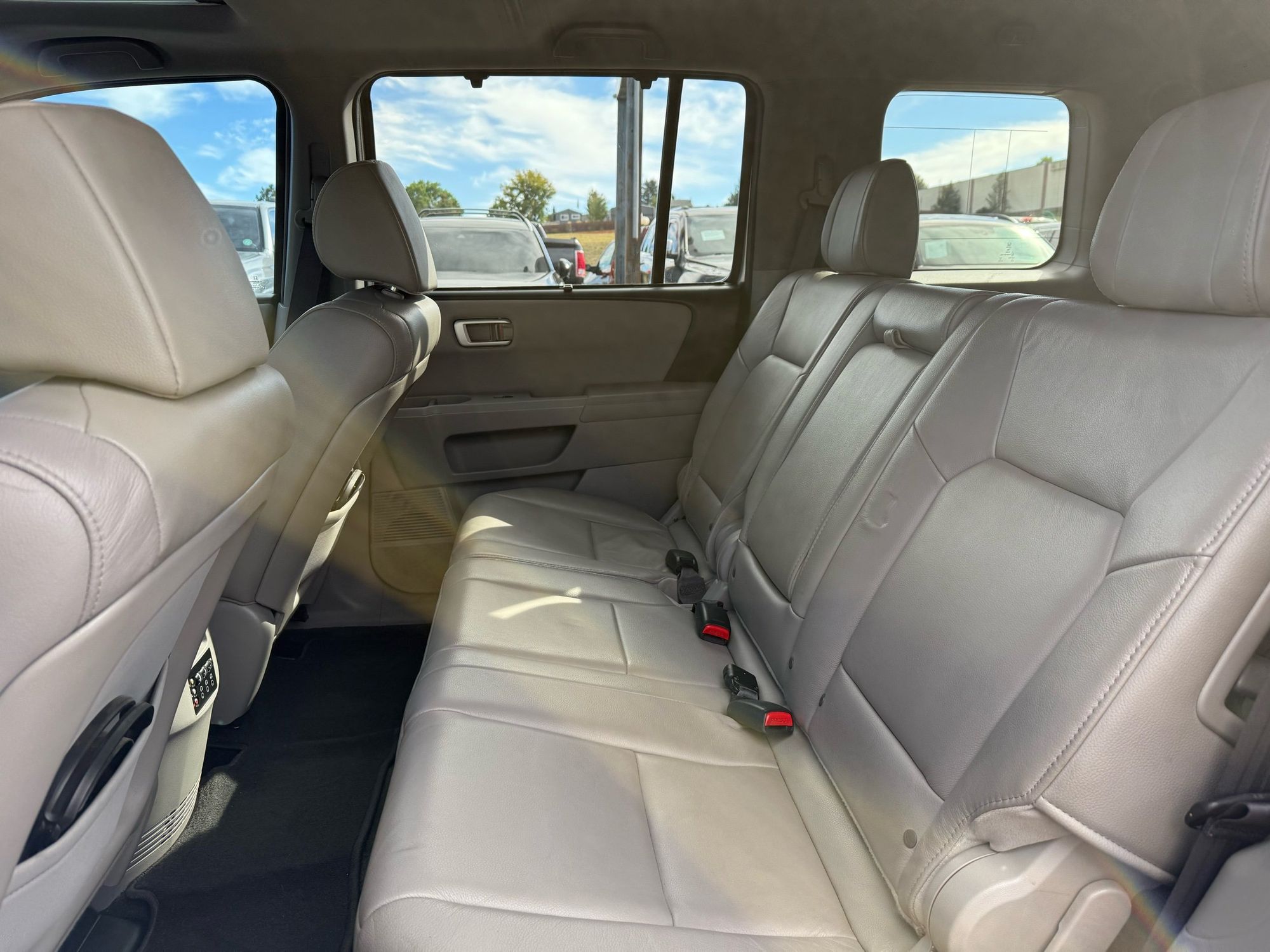 2014 Honda Pilot Touring photo 17