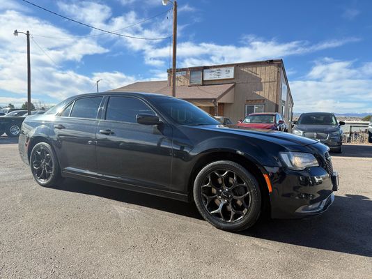 2015 Chrysler 300 S's photo