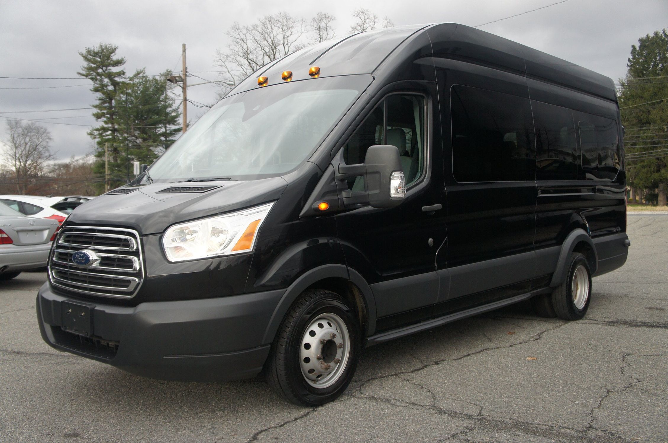 2015 Ford Transit Passenger 350 HD XLT | Zoom Auto Group - Used Cars