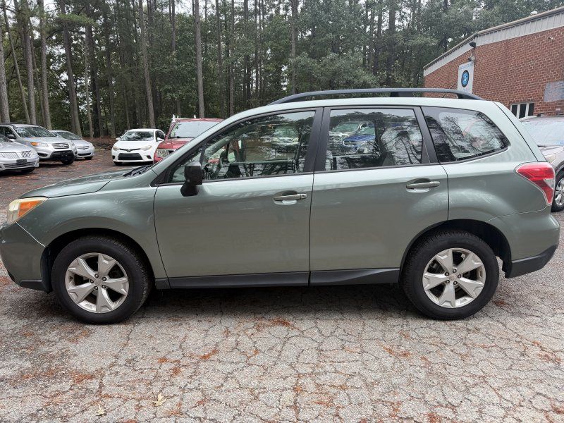 2015 Subaru Forester 2.5i AWD photo
