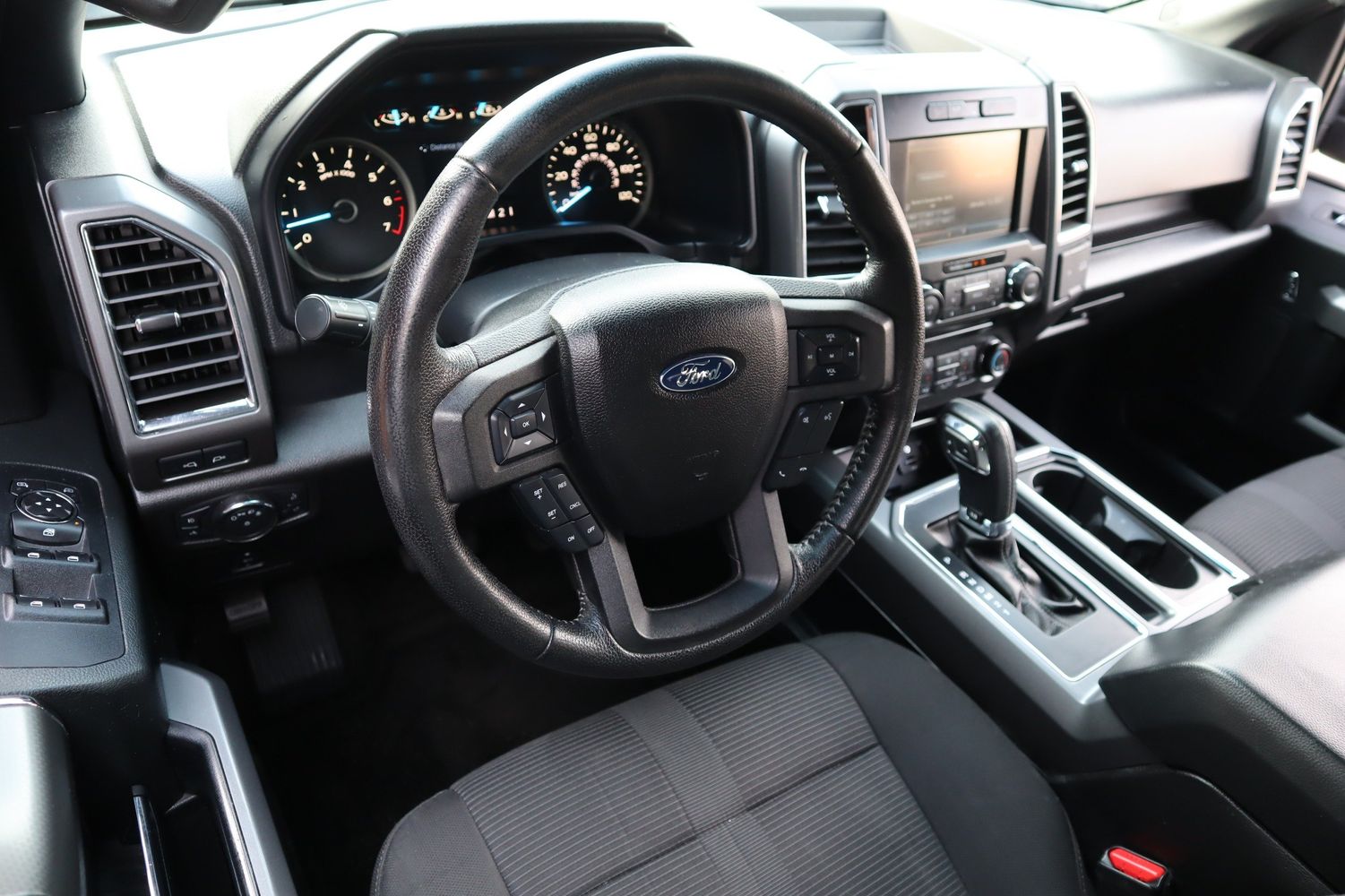 2015 Ford F-150 XLT | Victory Motors of Colorado