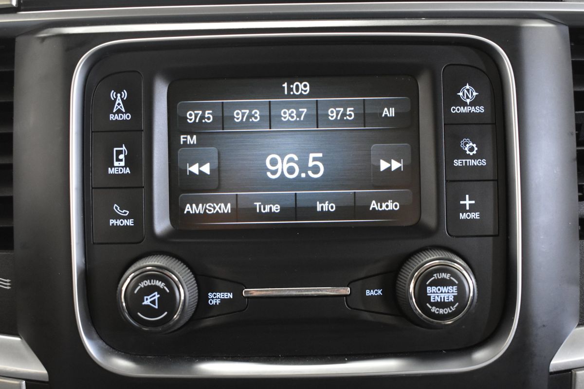 2019 Ram 1500 Classic SLT Crew Cab 4x4 5'7" Box