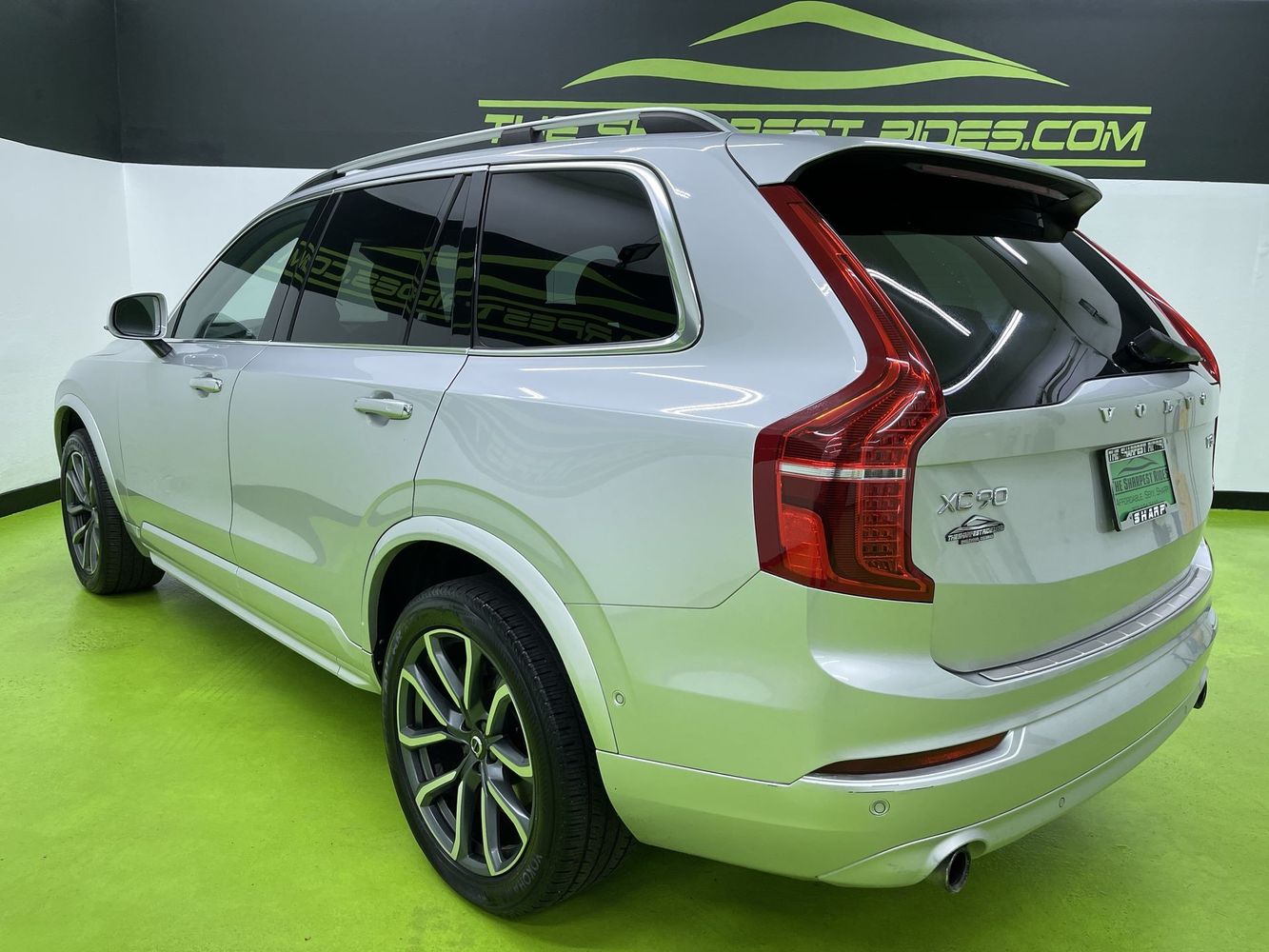 2018 Volvo XC90 T5 Momentum photo 2