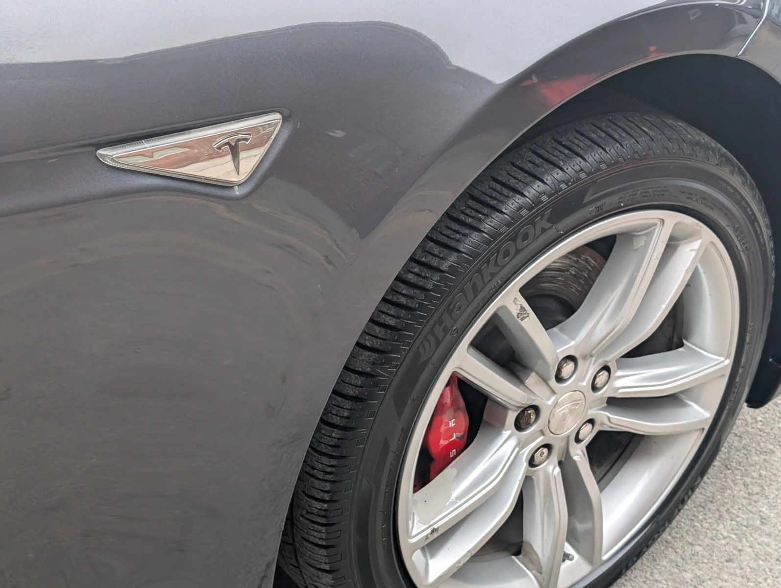 2014 Tesla Model S 53