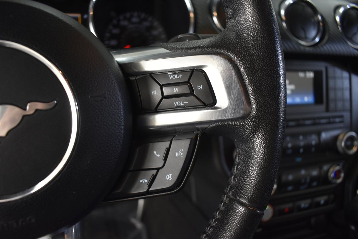 2017 Ford Mustang V6