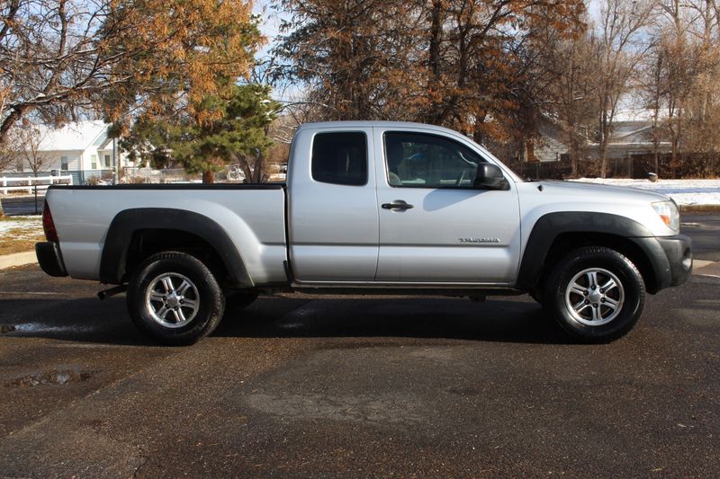 2011 Toyota Tacoma Photos