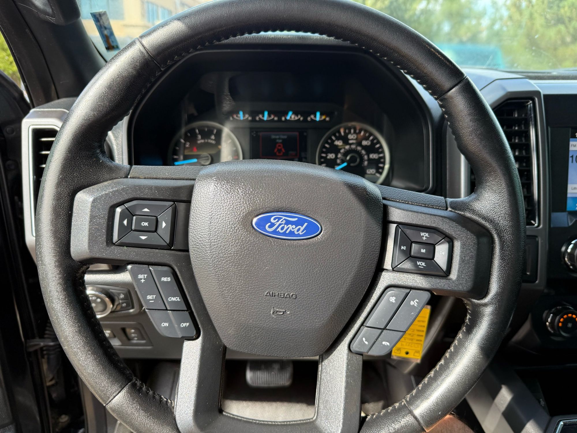 2019 Ford F-150 XLT photo 25