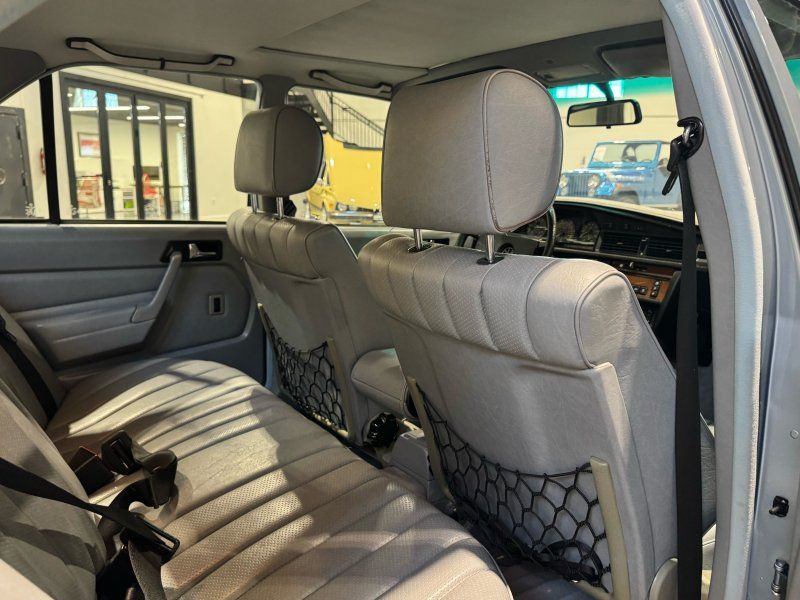 1985 Mercedes-Benz 190-Class 190 E 2.3, photo 18