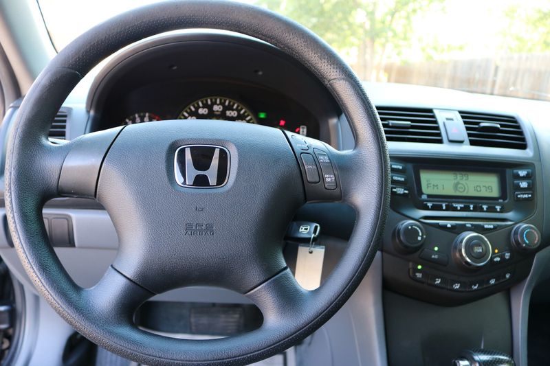 2004 Honda Accord Photos