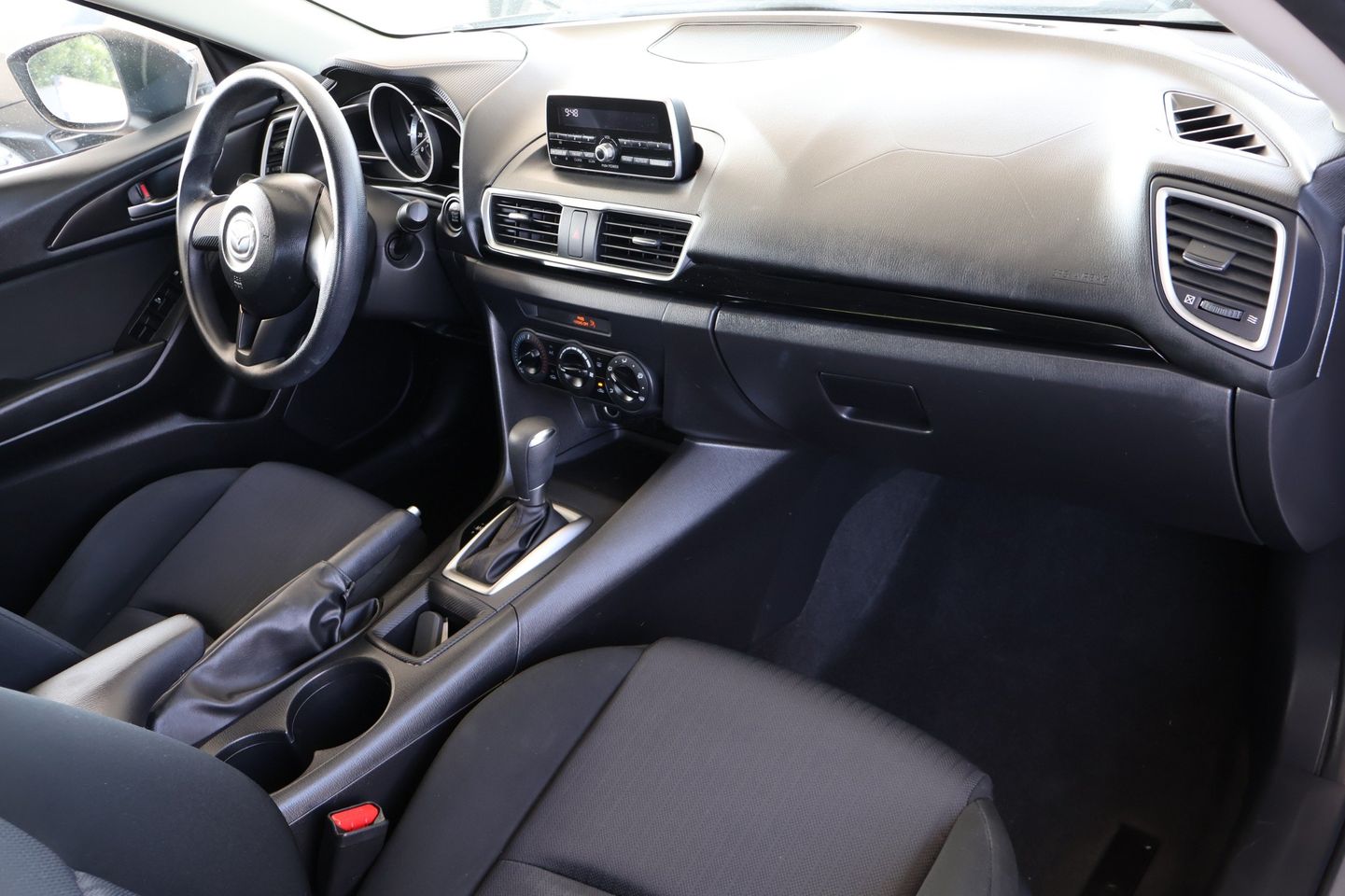 2015 Mazda Mazda3 i SV | Victory Motors of Colorado