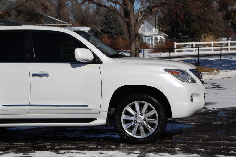 2008 Lexus LX 570 Photos