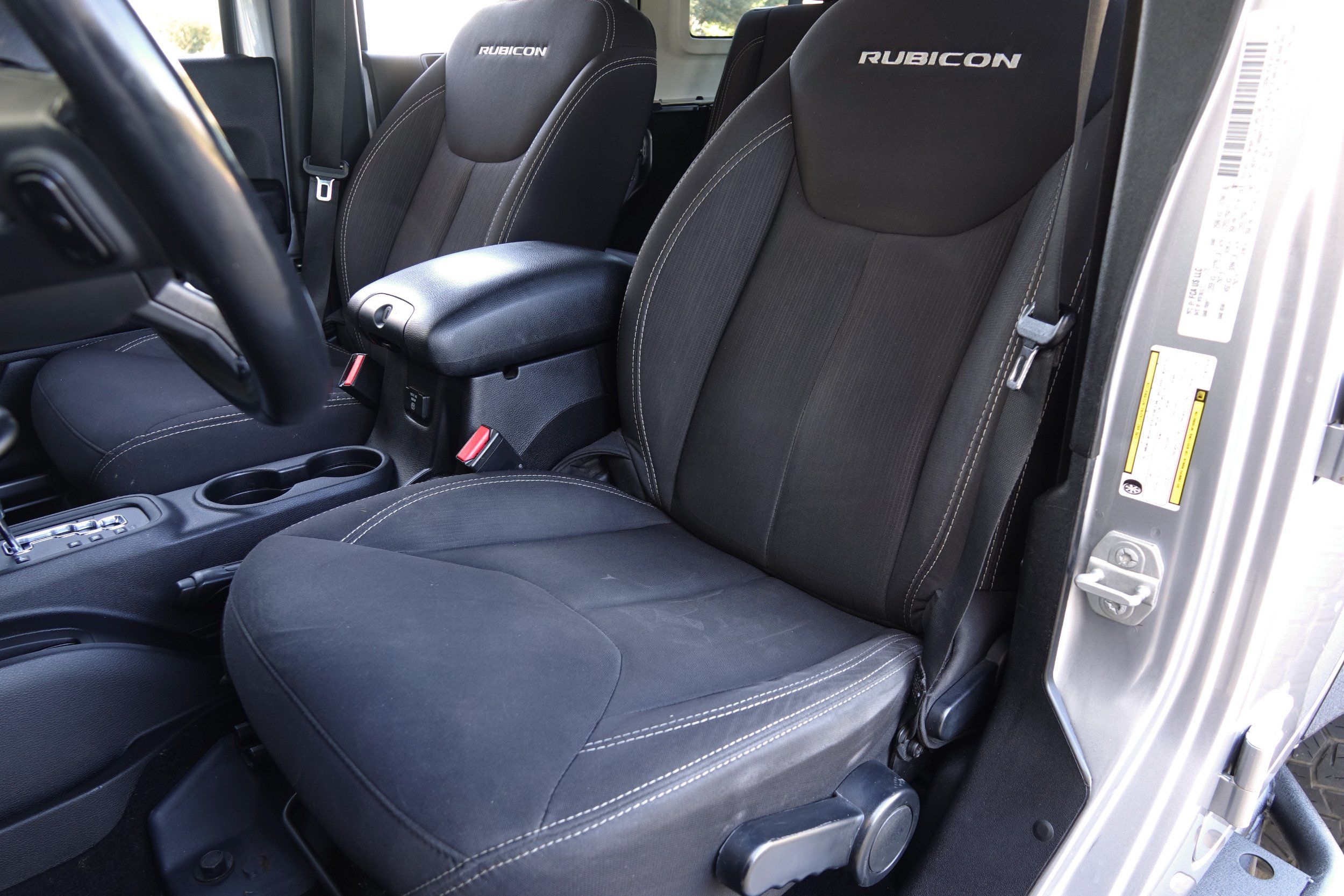 2015 Jeep Wrangler Unlimited Rubicon photo 39