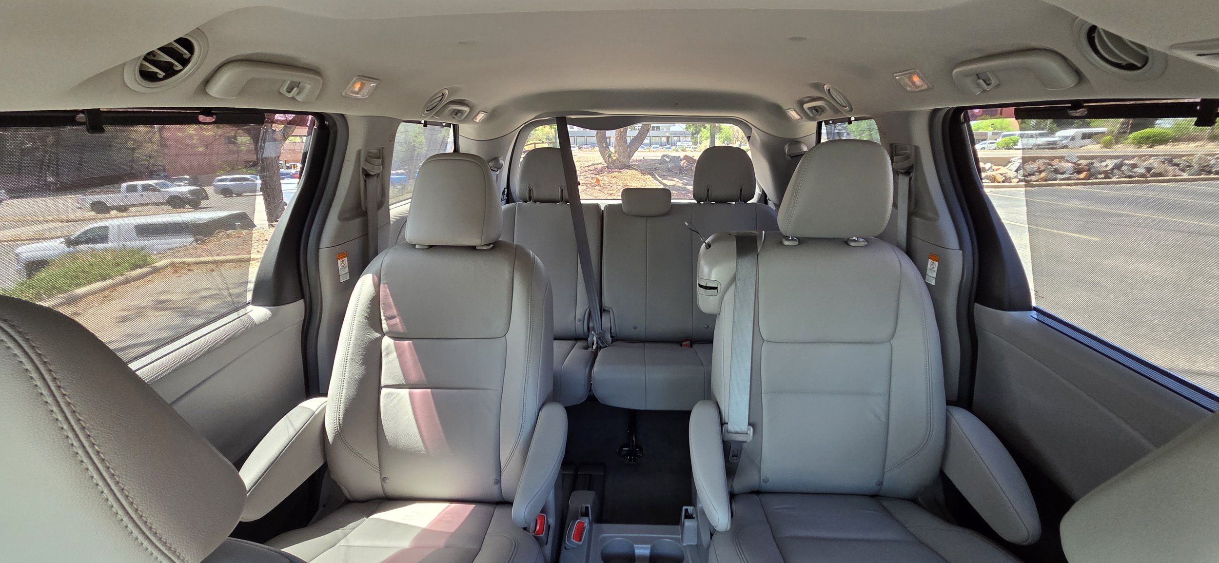2018 Toyota Sienna XLE - Photo 21